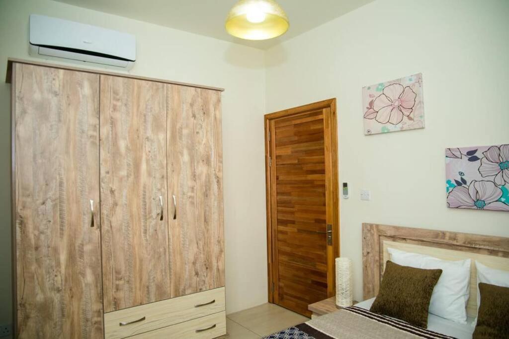 Entire Luxury 3 Bedroom Condo For Rent - Flic-En-Flac - Close To Beach Екстер'єр фото