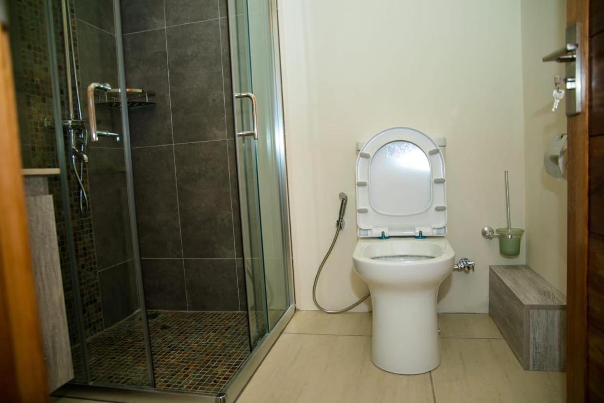 Entire Luxury 3 Bedroom Condo For Rent - Flic-En-Flac - Close To Beach Екстер'єр фото